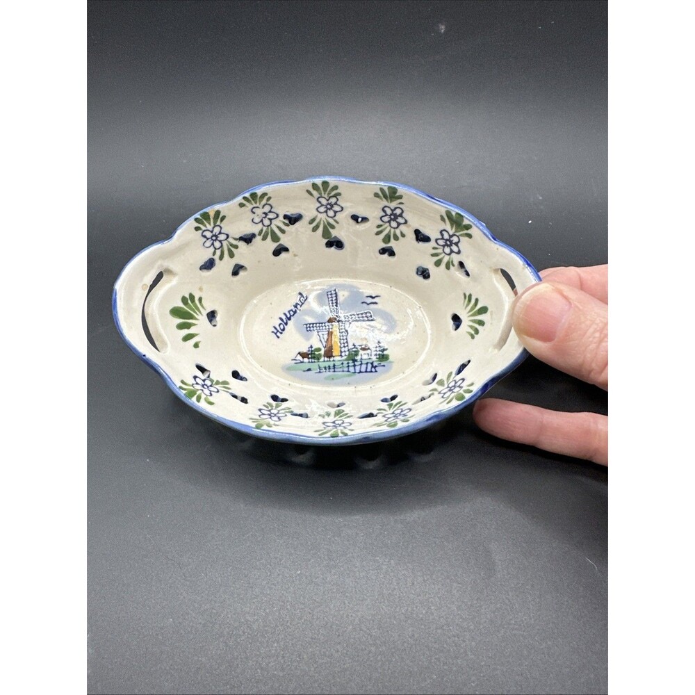 Delft Blue Hand Painted Dish Windmill And Reticulated Hearts Made In Holland 5”
